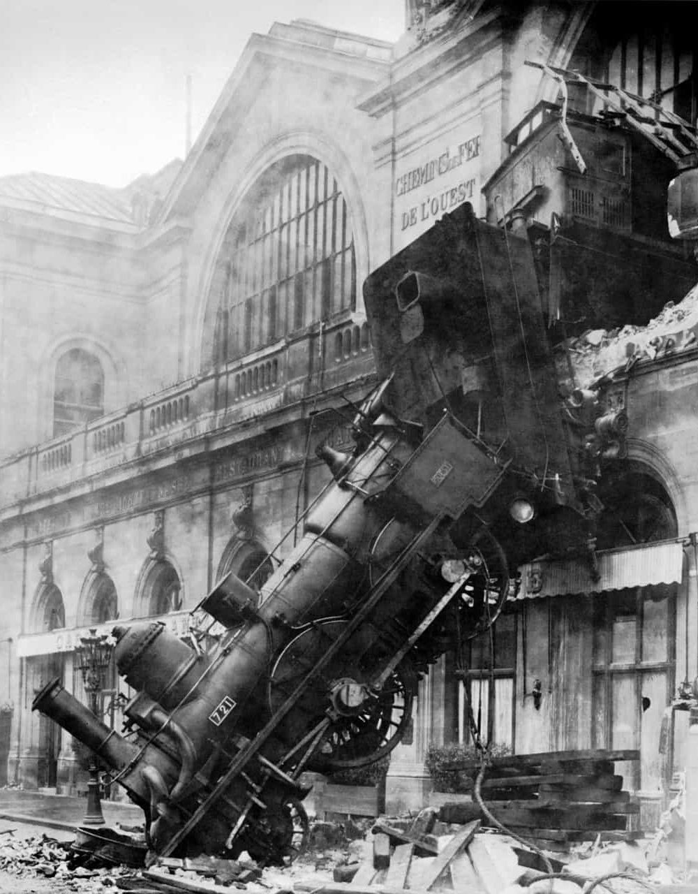 train wreck, accident, railway station